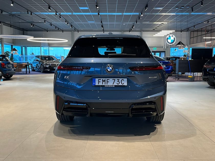 Bild 5 av BMW iX xDrive60 Charged M Sport Pro H/K Drag 4,95%