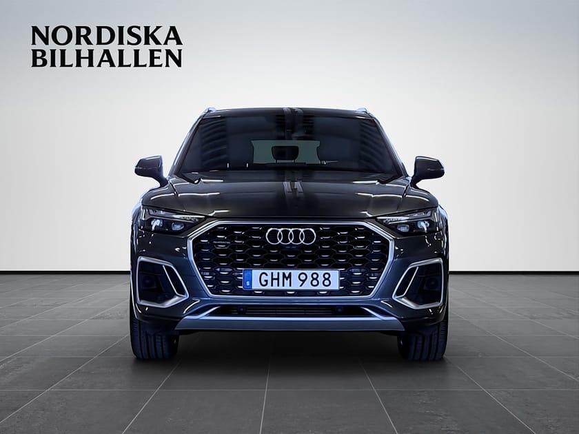 Bild 2 av Audi Q5 55 Sportback TFSI e quattro S Tronic S Line Apple Car
