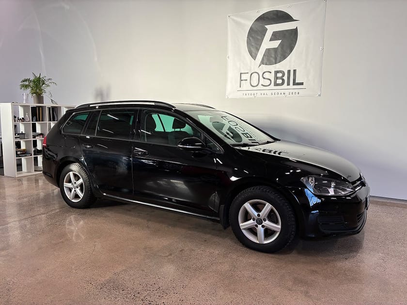 Bild 1 av Volkswagen Golf Sportscombi 1.2 TSI  Kamremsbytt SoV B-kam