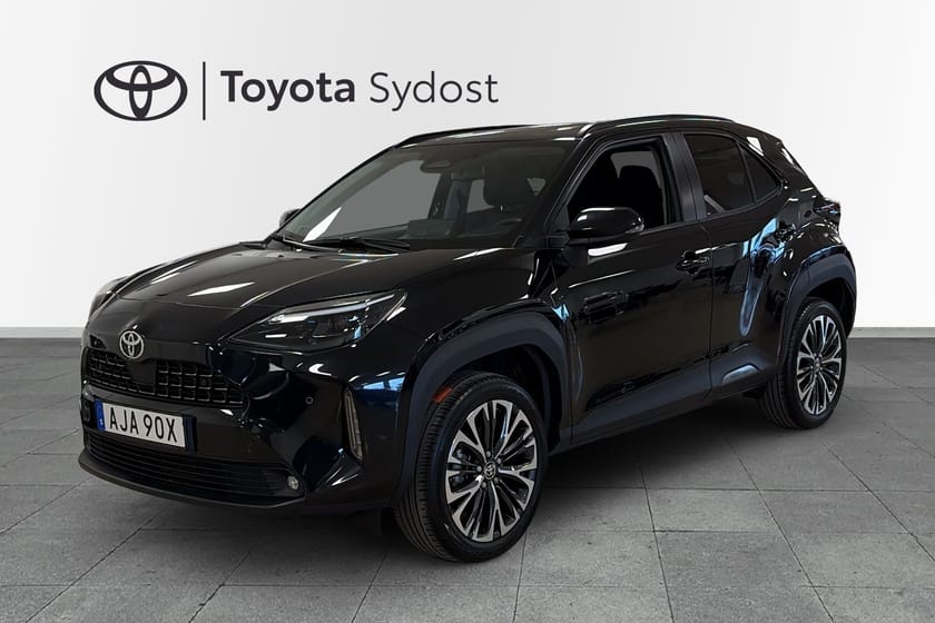 Bild 1 av Toyota Yaris Cross Hybrid 130 AWD-i Style Automat Backkamera Rattvärme