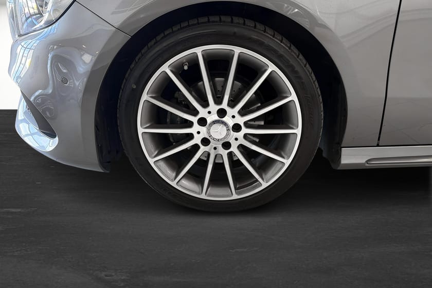 Bild 5 av Mercedes-Benz A 200 d Harman Kardon / El-Stolar / KEYLESS