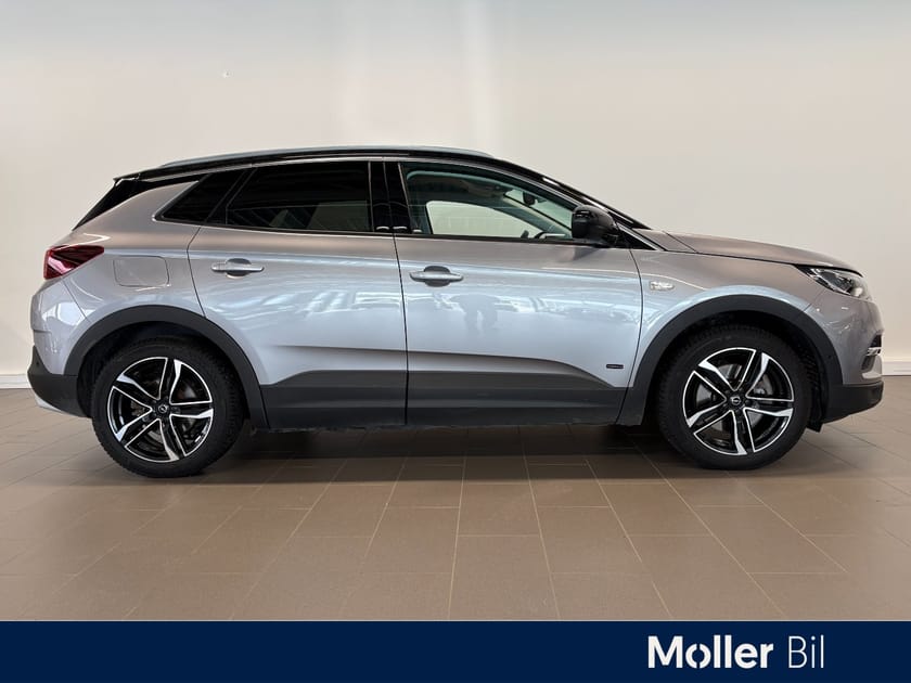 Bilde 2 av Opel Grandland Hybrid4 300 300hk Premium 4x4