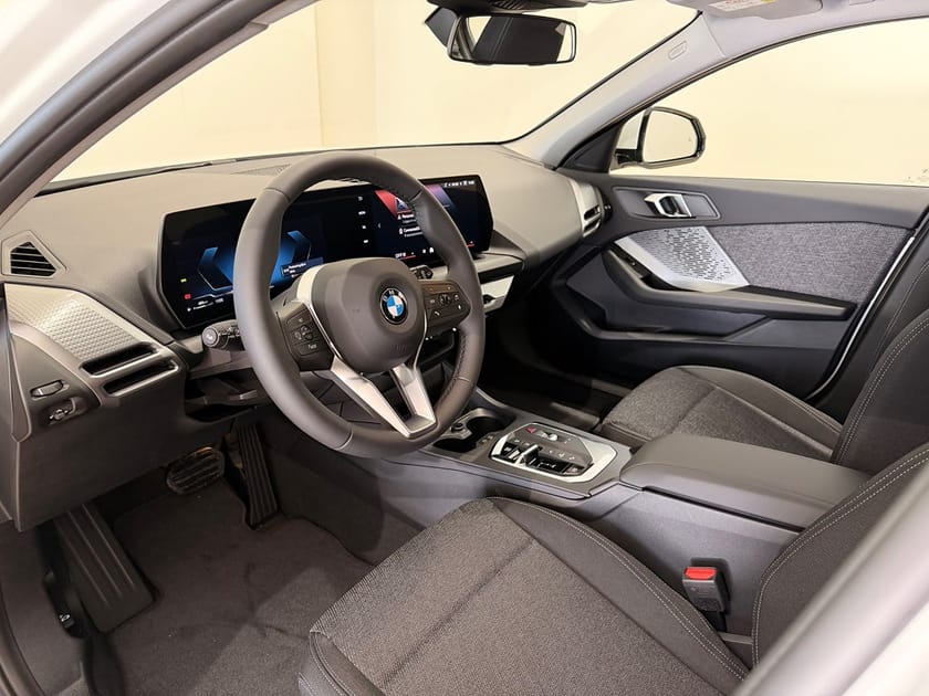 Bild 4 av BMW 120 Apple CarPlay, Backkamera, Navi, Rattvärme-omgående lev