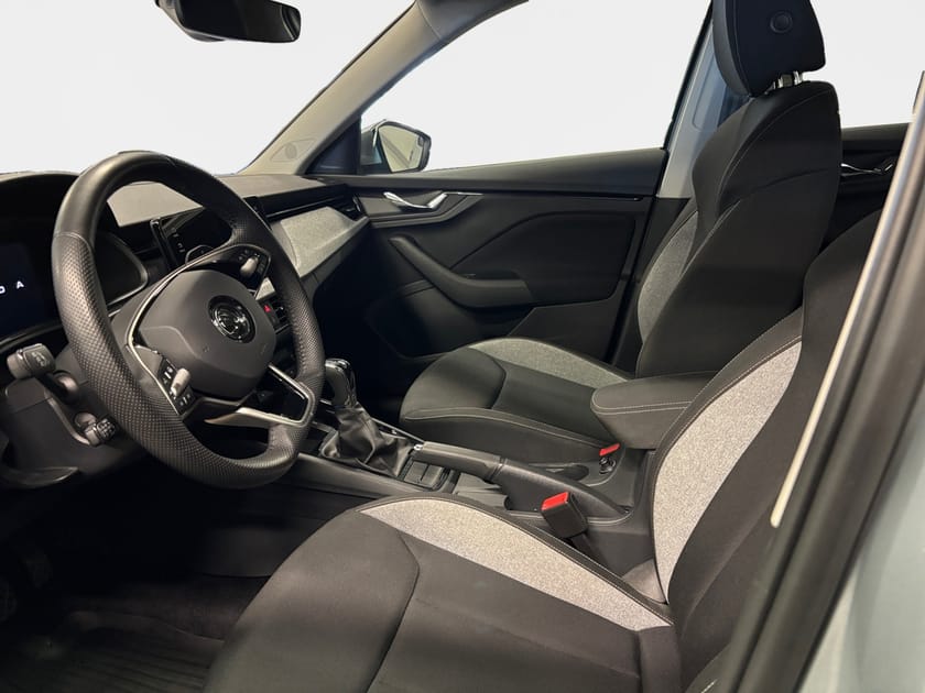 Bild 5 av Škoda Kamiq Dragkrok / Parkeringsensorer fram bak / Multifunkt