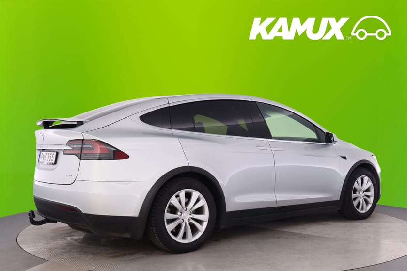 Bild 2 av Tesla Model X 75D AWD 6-Sits AP Premium Drag Kolfiber Luftfjäd Vitt läder