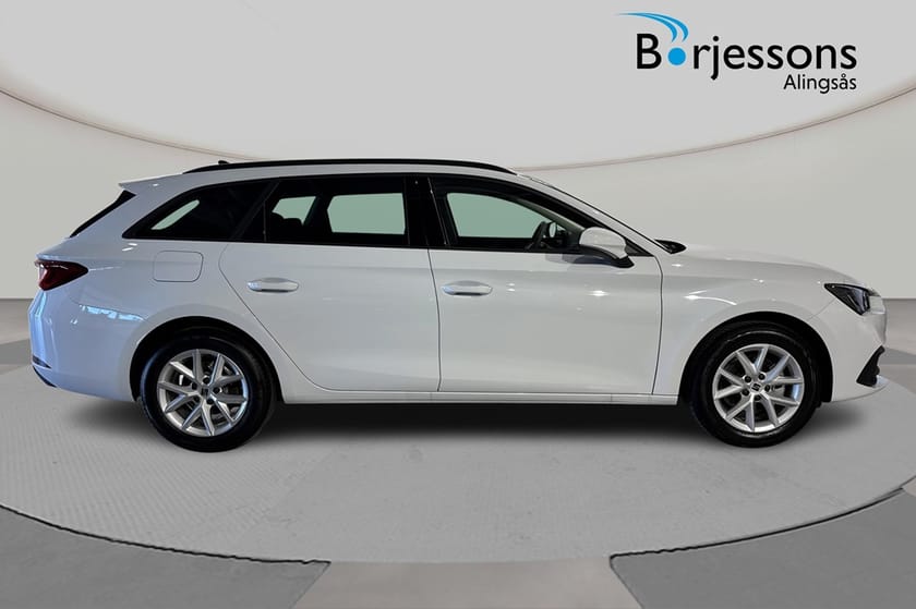 Bild 2 av SEAT Leon Sportstourer eTSI 115 hk DSG Style