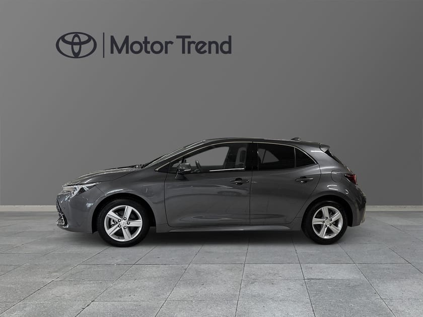 Bild 3 av Toyota Corolla Hybrid 1,8 5D STYLE VINTERHJUL