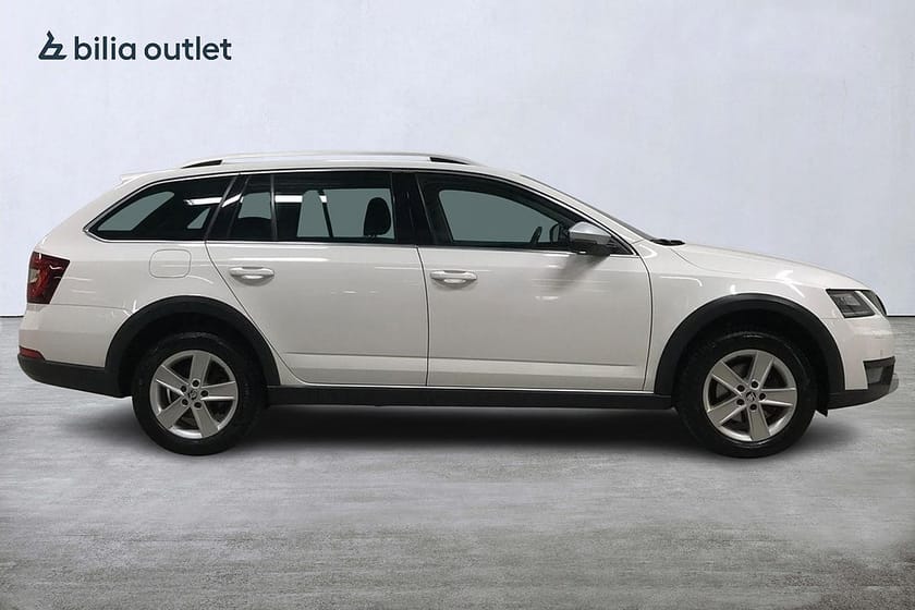 Bild 5 av Škoda Octavia Scout Skoda 2.0 TDI 4x4 Premium DSG 150hk Navi Drag Canton B-kamera