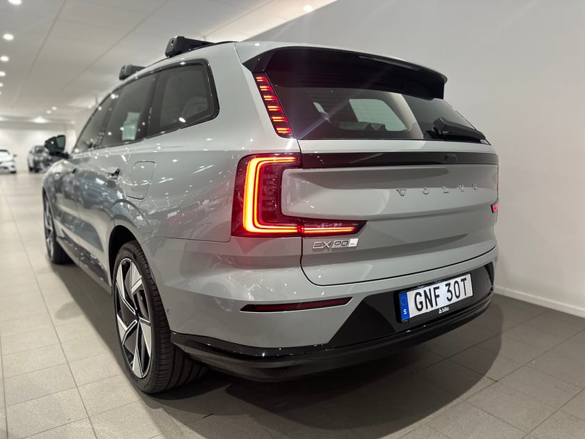 Bild 5 av Volvo EX90 Twin Motor Performance Ultra 7sätes, 360 Kamera, Panoramatak