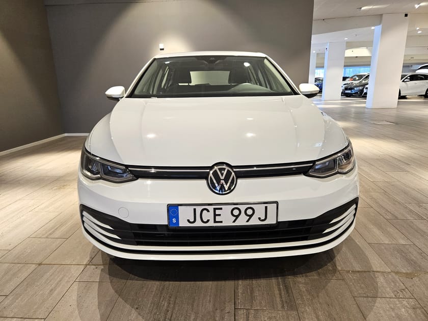 Bild 3 av Volkswagen Golf 110hk DSG V-hjul Adaptivfarthållare Carplay