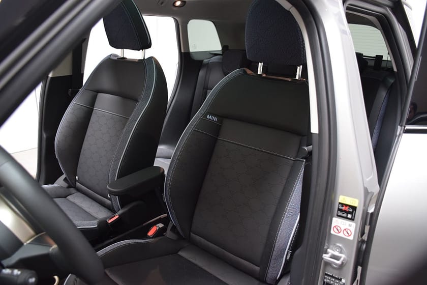 Bild 3 av MINI Aceman SE | Paket M | Panorama | Head-Up Display | 19"