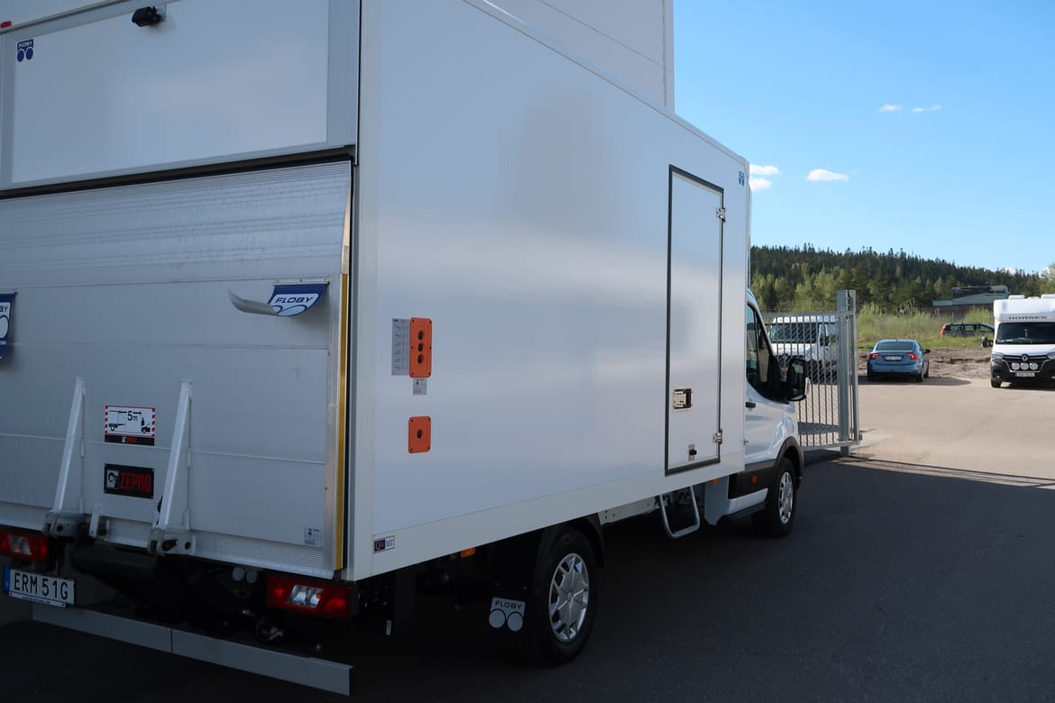 Ford Transit 2023 - miniatyr 4