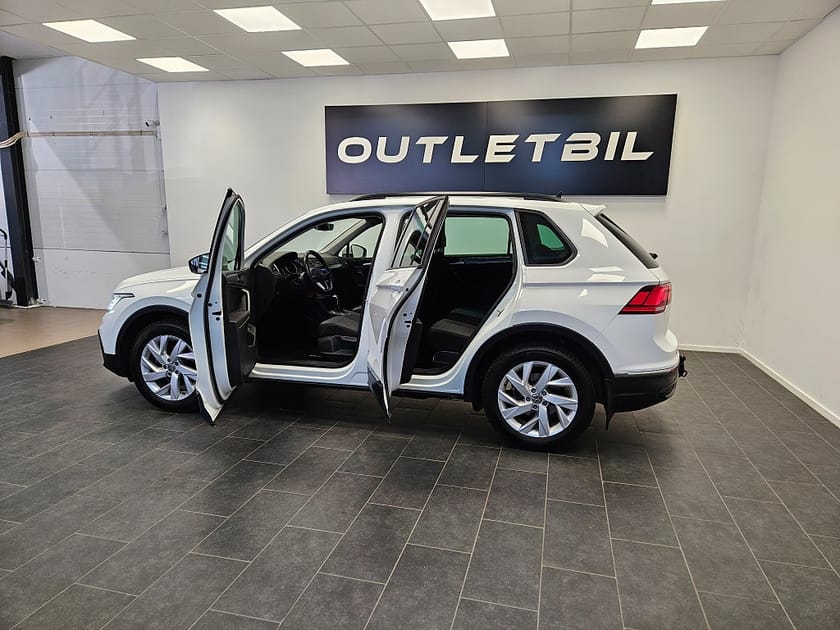 Bild 3 av Volkswagen Tiguan 2.0TDI 150hk 4Motion 4x4 Värmare Backkamera Drag MOMS