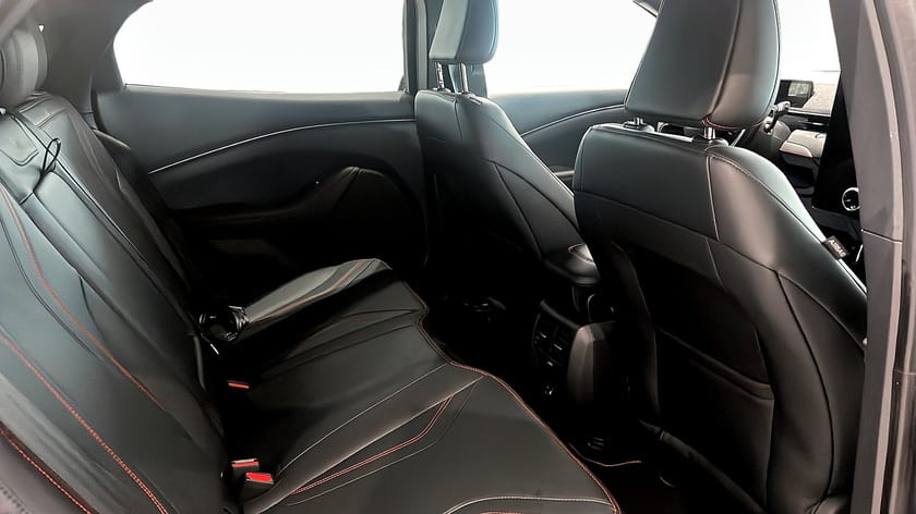Bild 5 av Ford Mustang Mach-E Standard Range AWD Teknikpaket 15 000kr laddkort ingår