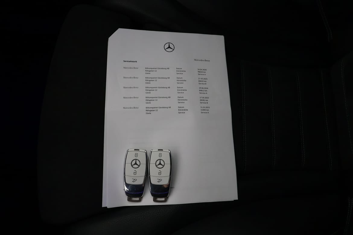 Mercedes-Benz GLC 2021 - miniatyr 17