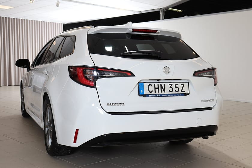 Bild 3 av Suzuki Swace Hybrid 1.8 122hk Select B-Kamera CarPlay V-Hjul