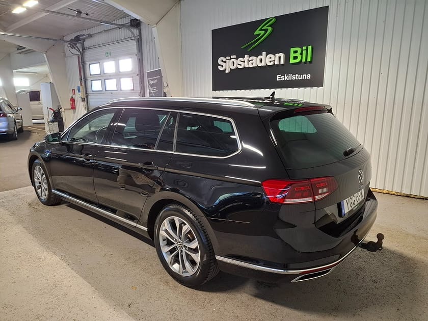 Bild 3 av Volkswagen Passat Sportscombi GTE 218hk Drag Värm Cockpit Kamera