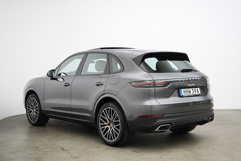 Bild 4 av Porsche Cayenne E-Hybrid / 462hk / Chrono / Pano