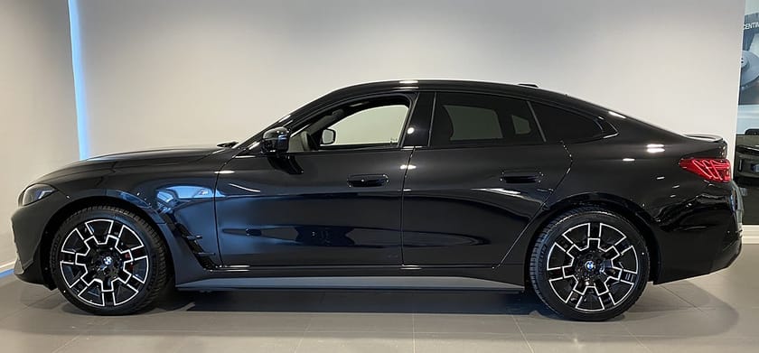 Bild 2 av BMW i4 eDrive40 Gran Coupé 4,95% ränta M-Sport Pro AdaptivFarth HiFi Drag