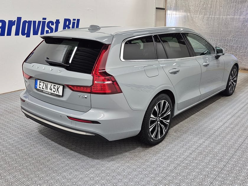Bild 4 av Volvo V60 T6 Recharge Core Bright plug in AWD 350HK 4x4