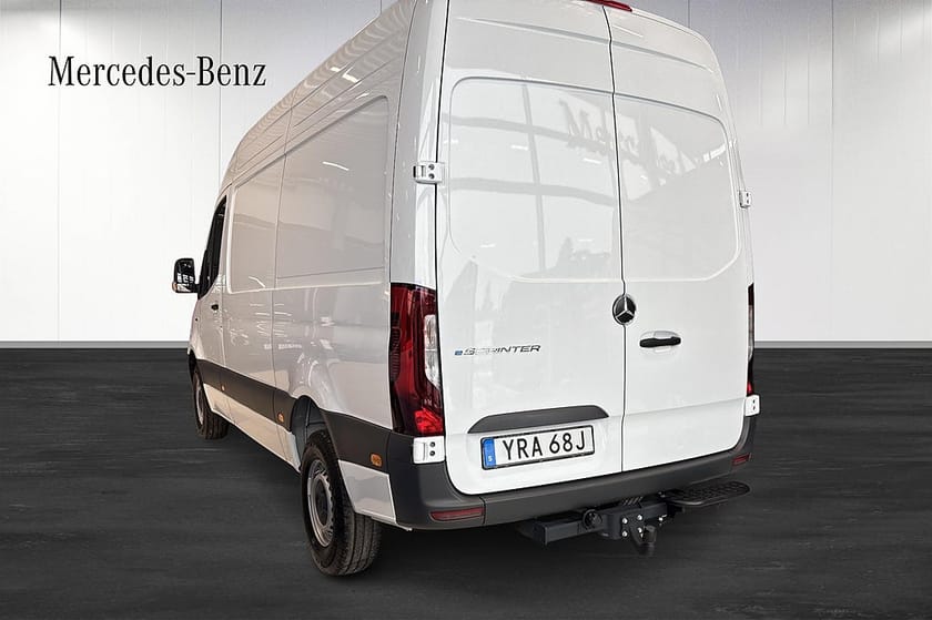 Bild 4 av Mercedes-Benz eSprinter 414 81 kWh PRO A2 drag värmare LED lagerbil