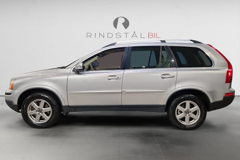 Bild 4 av Volvo XC90 D5 185 HK AUT AWD SUMMUM DRAG D-VÄRM KAMREM BYTT 17"