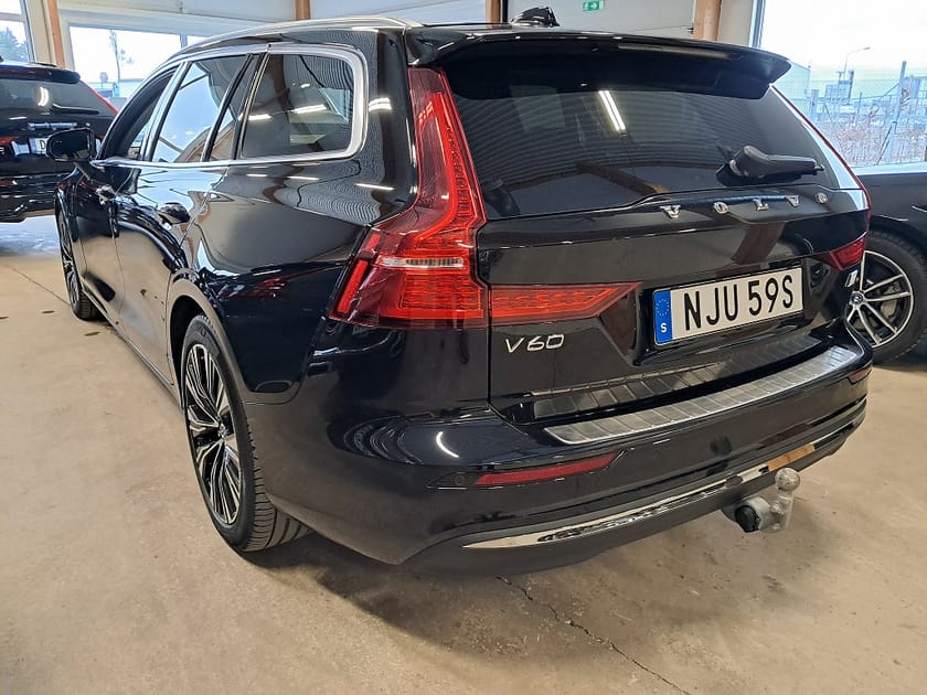 Bild 4 av Volvo V60 T6 Recharge Core Bright plug in AWD 350HK 4x4 Läder