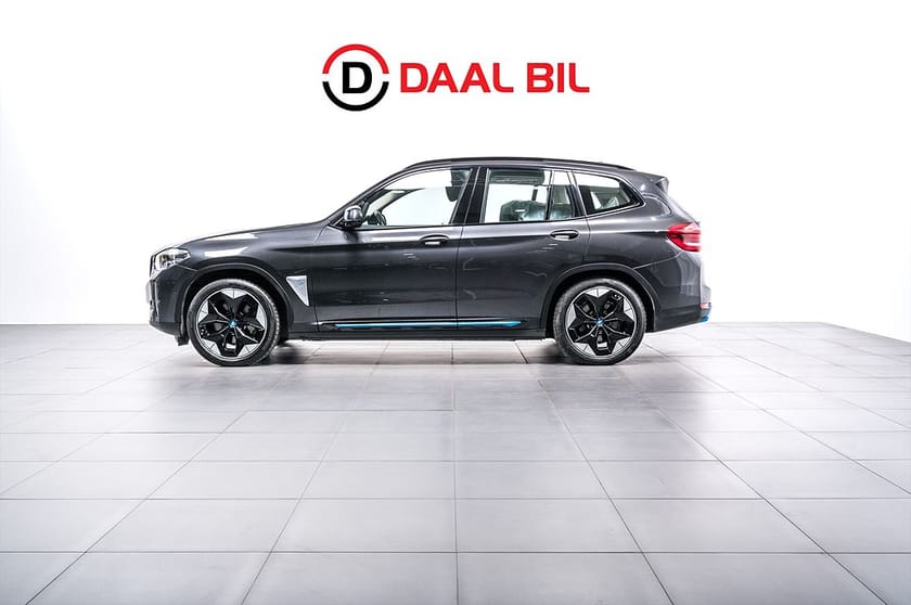 Bild 1 av BMW iX3 286HK 80kWh IMPRESSIVE H/K® HUD 3D-VIEW DRAG NAVI