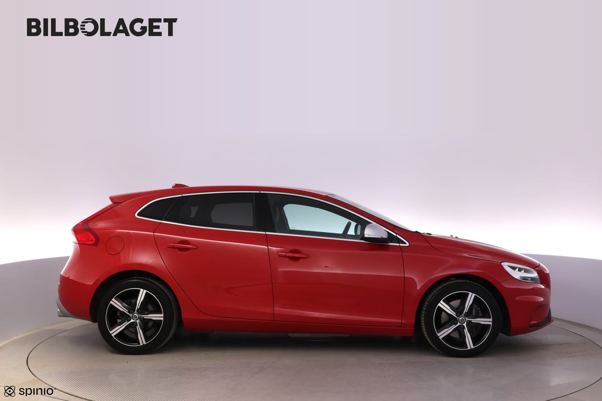 Volvo V40 2017 - miniatyr 2