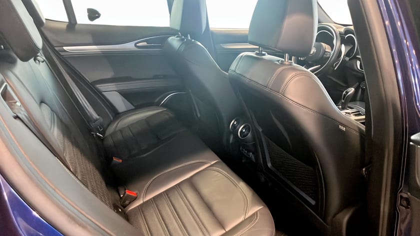 Bild 5 av Alfa Romeo Stelvio 2.0 Turbo Q4 280 HK PANO/ BACKAMERA/ HELLÄDER