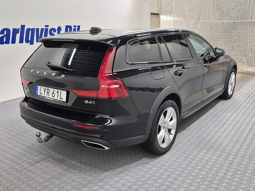 Bild 4 av Volvo V60 Cross Country B4 MILDHYBRID AWD 197HK 4x4 Advanced