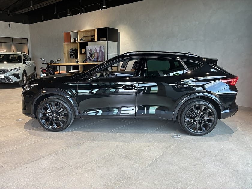 Bild 3 av CUPRA Formentor 1.5 eTSI 150 mHEV DSG Tribe Edition