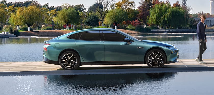 XPENG P7 privatleasing från 7499 kr/mån bakgrundsbild