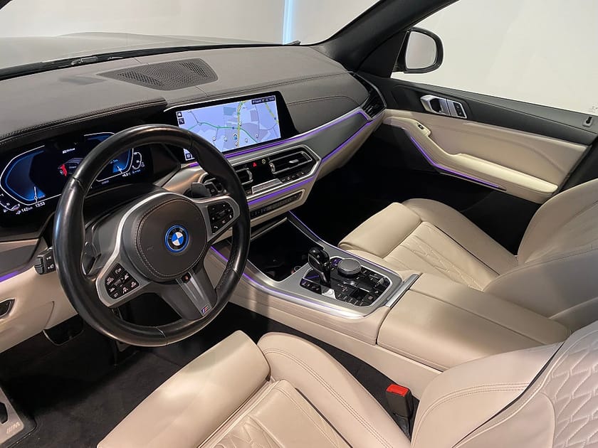 Bild 3 av BMW X5 xDrive45e iPerformance 4,95% ränta M-Sport Panoramatak Drag Keyless