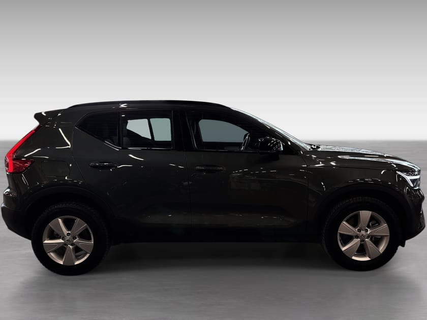 Bild 4 av Volvo XC40 B4 FWD Bensin Plus Dark