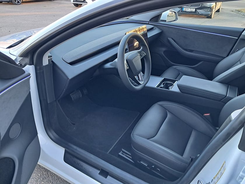 Bild 2 av Tesla Model 3 Long Range AWD 498HK 4x4 Läder Panorama elbil
