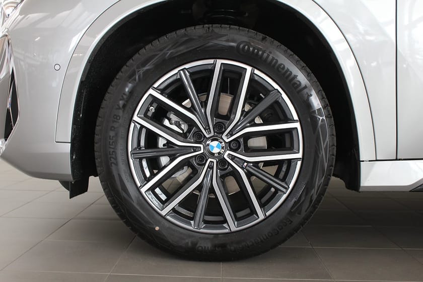 Bild 4 av BMW X1 sDrive18i 4,95 ränta M Sport Drag H/K 18" AdptFarth