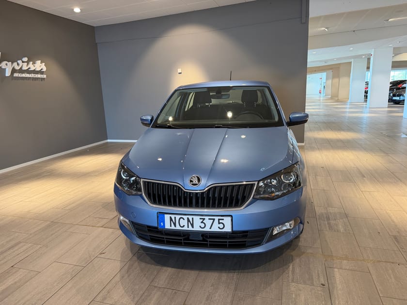 Bild 3 av Škoda Fabia 1.0 TSI 110hk | DSG V-hjul PDC Farthållare