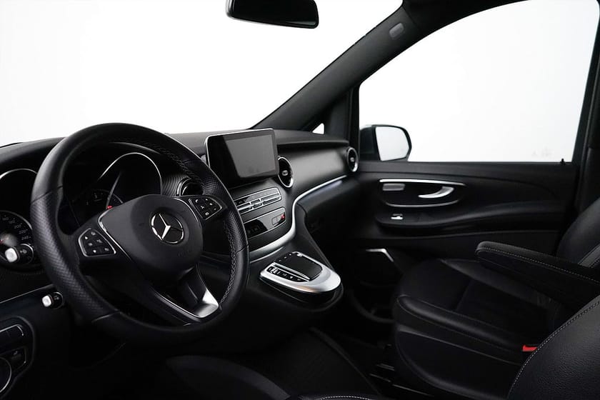 Bild 5 av Mercedes-Benz V 300d 3.1t V300d / 237hk / AMG / Moms / 360 / Bur.