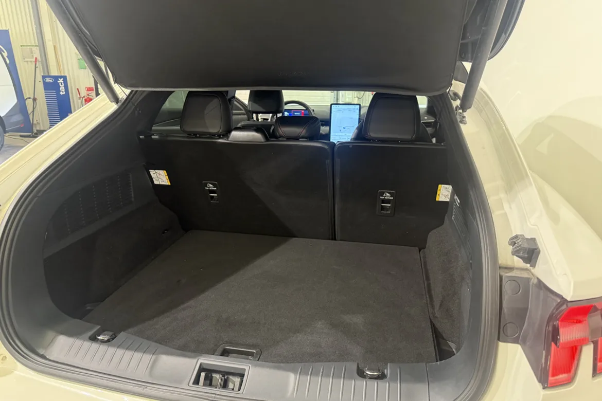 Ford Mustang Mach-E Standard Range AWD