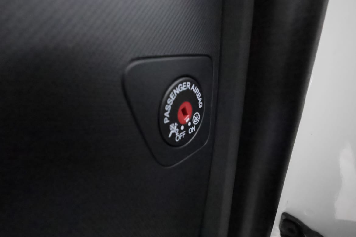 Ford Mustang Mach-E 2022 - miniatyr 26