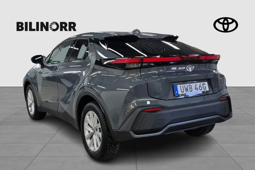 Bild 2 av Toyota C-HR Hybrid 1,8 Style | Vinterhjul