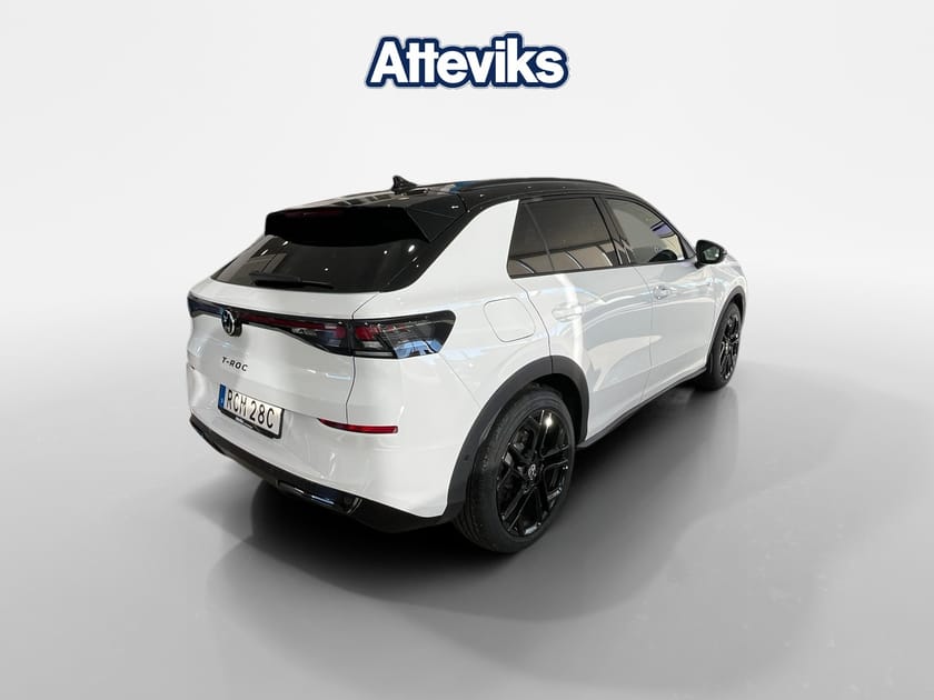 Bild 3 av Volkswagen T-Roc R-Line 1.5 ETSI 150hk *Backkamera/Dragkrok*