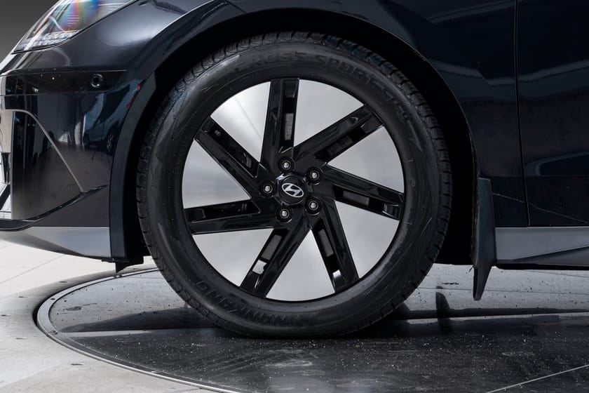 Bilde 5 av Hyundai Ioniq 6 RWD/Premium/Krok/BOSE/HUD/360