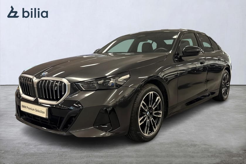 Bild 1 av BMW i5 xDrive40 Sedan xDrive 40 M-sport | H&K | Drag | Aktiv farth. | 19"