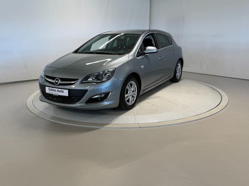 Bilde 1 av Opel Astra 1,4 120hhk Premium Cruise/Skinn/Krok/Navi/Kam/Infinity