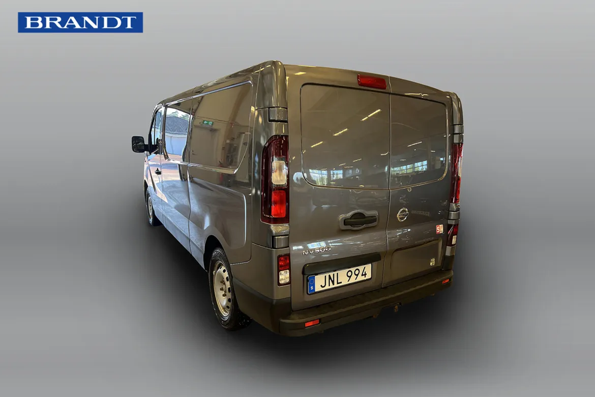 Nissan NV300 Skåpbil