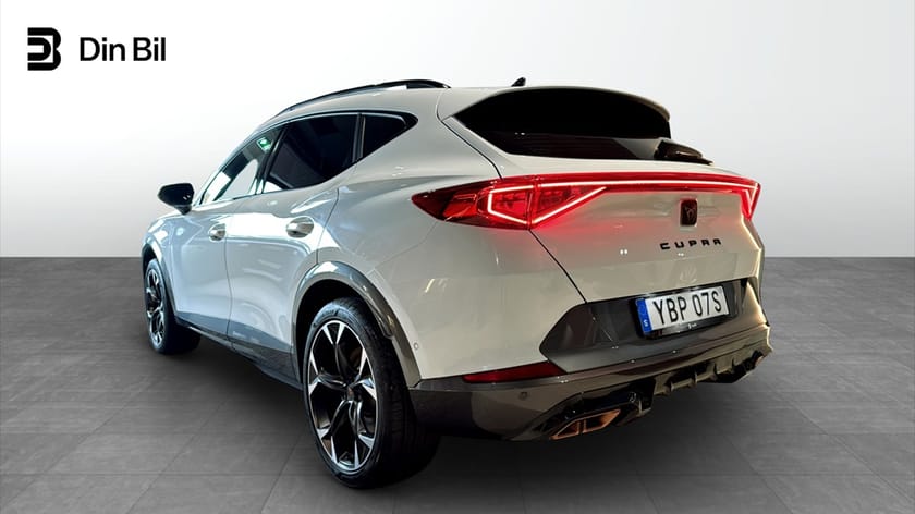 Bild 3 av CUPRA Formentor VZ e-Hybrid 1,4 TSI 245HK / Drag / 360 kamera