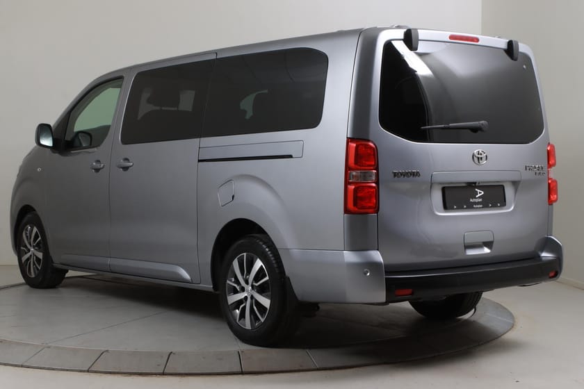 Bilde 3 av Toyota Proace Verso Lang 2,0D 177 Executive Shuttle 9s Cruise/Webasto/DAB