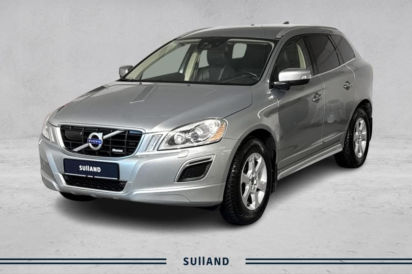Bilde 1 av Volvo XC60 D4 2,4D Momentum R-Design AWD aut
